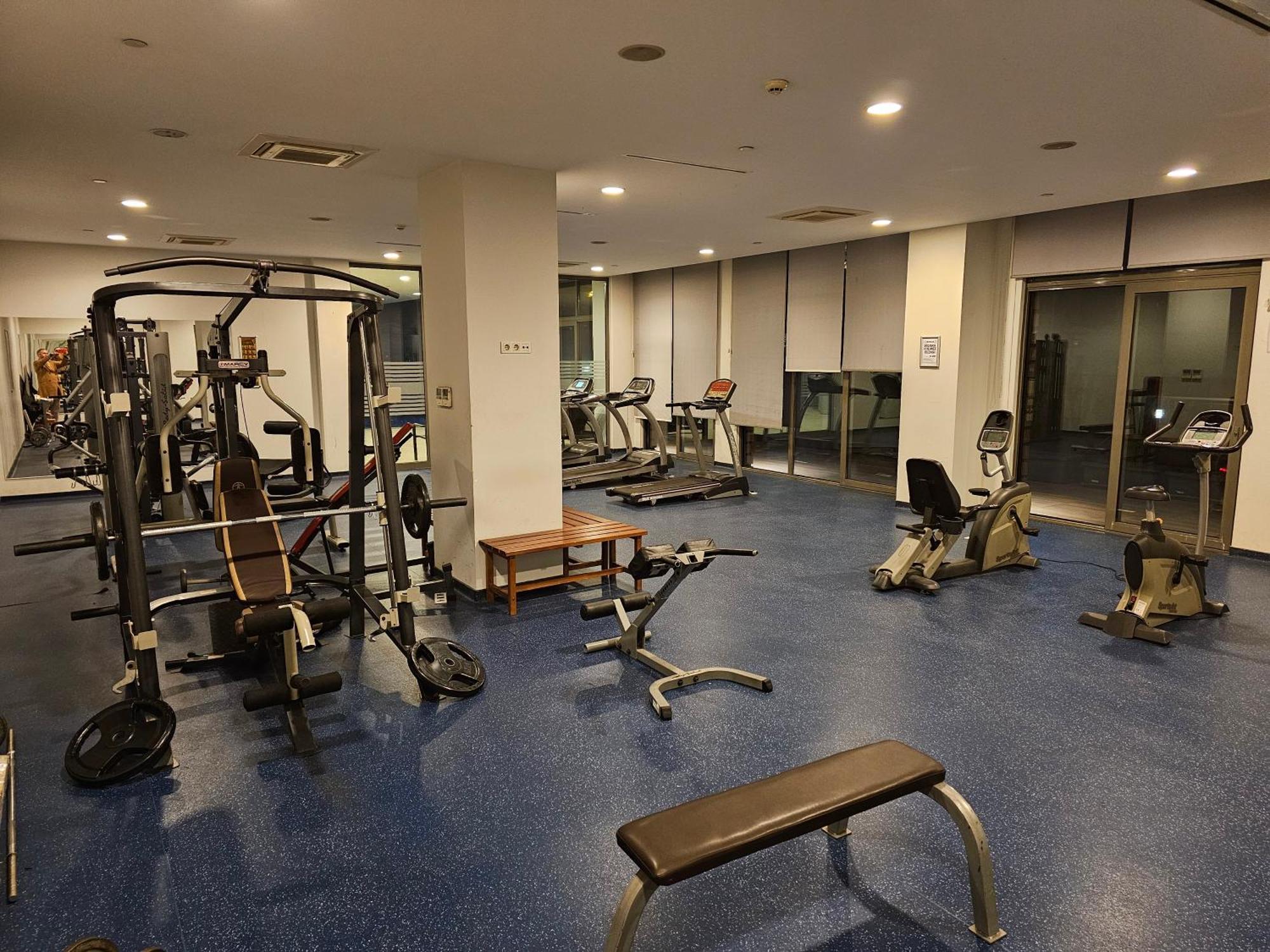 Perfect Taksim, 2 Bedroom, Pool, Gym, Sauna * Provincia di Istanbul