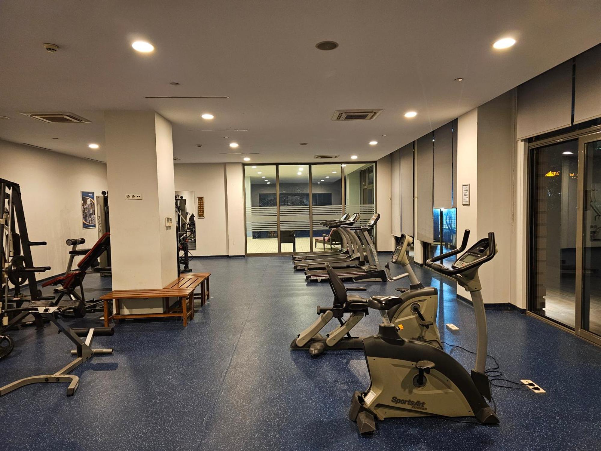 Perfect Taksim, 2 Bedroom, Pool, Gym, Sauna Appartamento