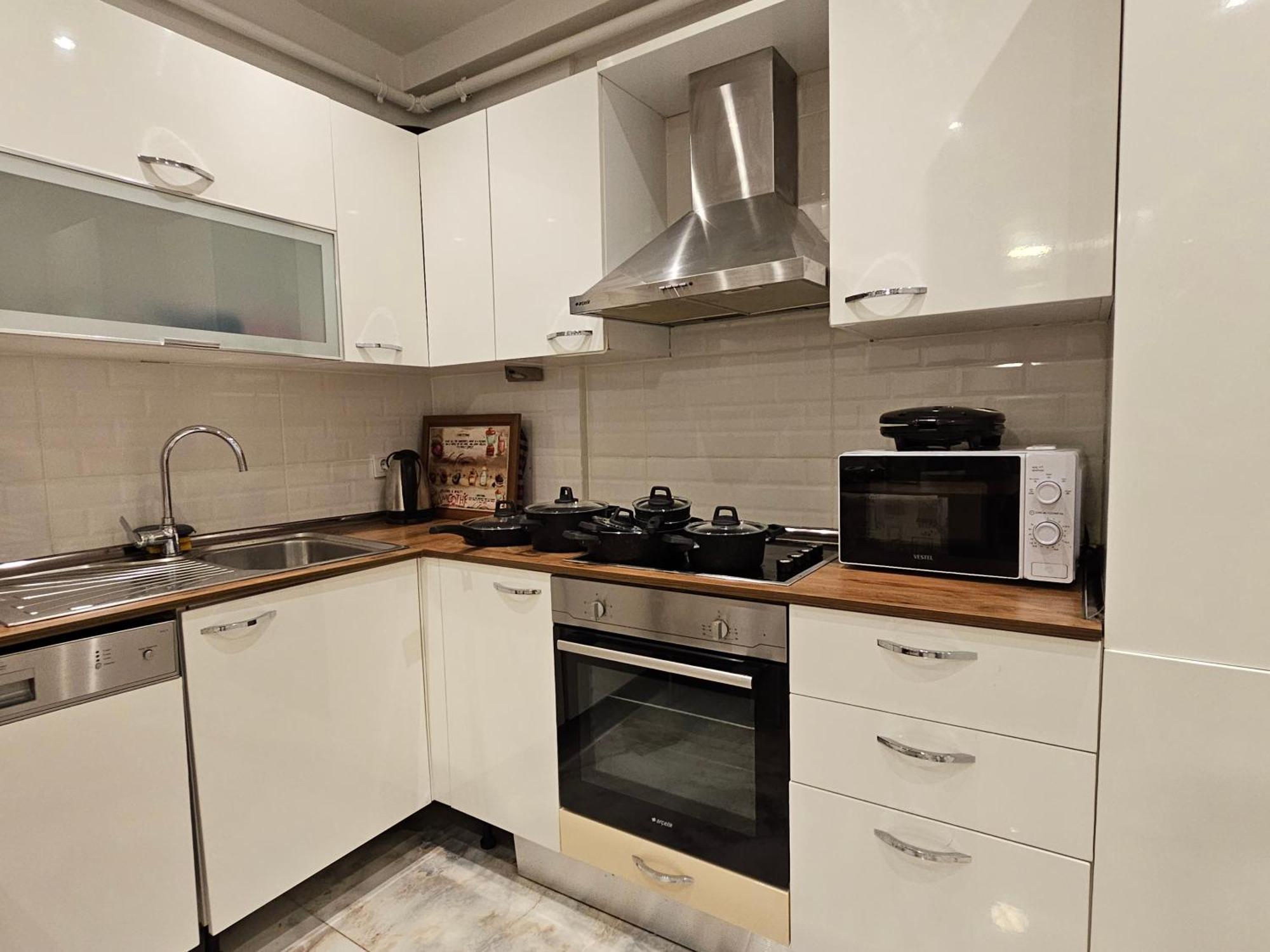 Apartment Perfect Taksim, 2 Bedroom, Pool, Gym, Sauna *